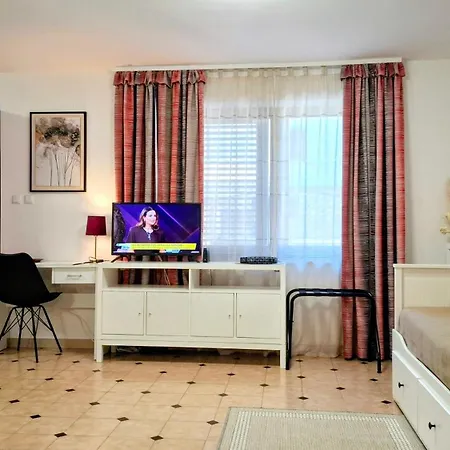 Ljubica 게스트하우스 3*